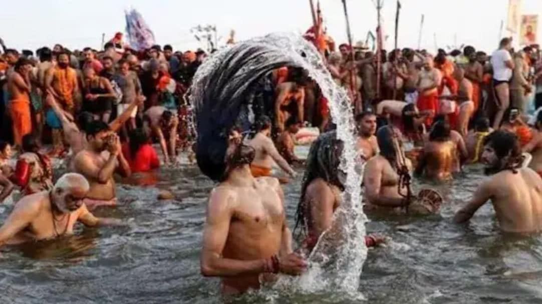 450 करोड़ पार: दुनिया में पहली बार ऐसा… महाकुंभ में सुबह 8 बजे बना ‘आस्था की डुबकी’ का महारिकॉर्ड